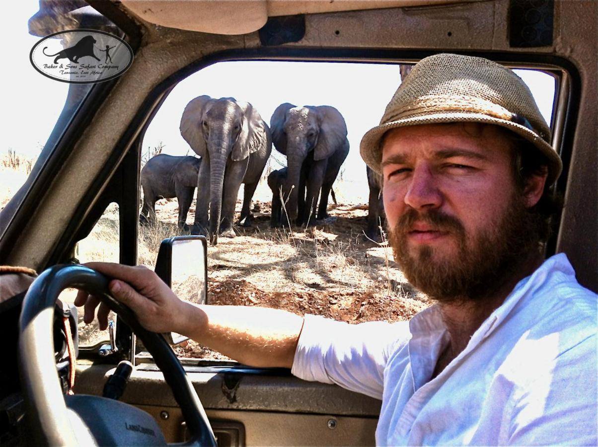 הוילה Kwangwazi Baker Safari Company מראה חיצוני תמונה
